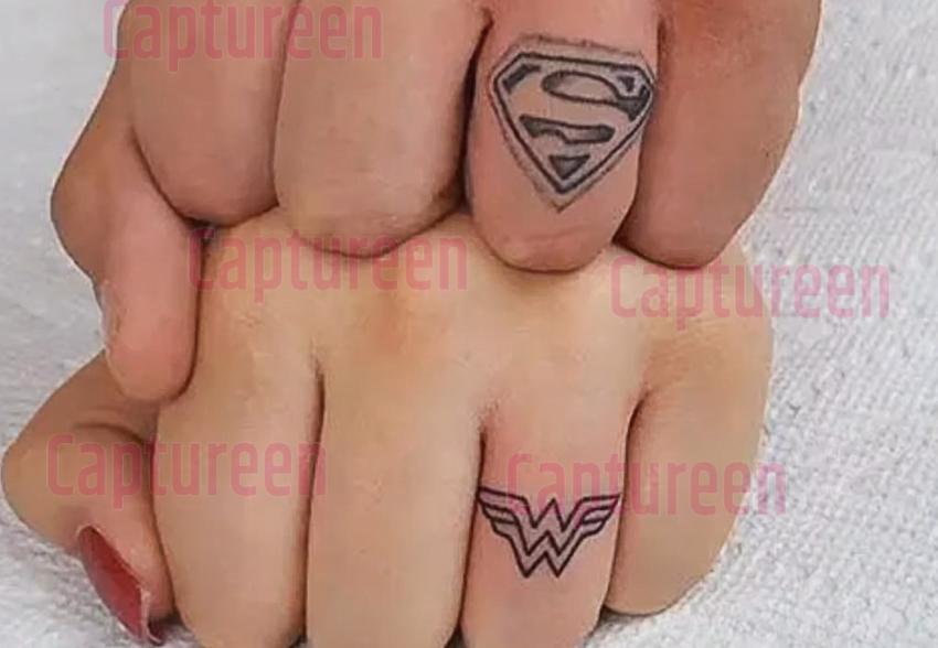 small tattoo designs on fingers