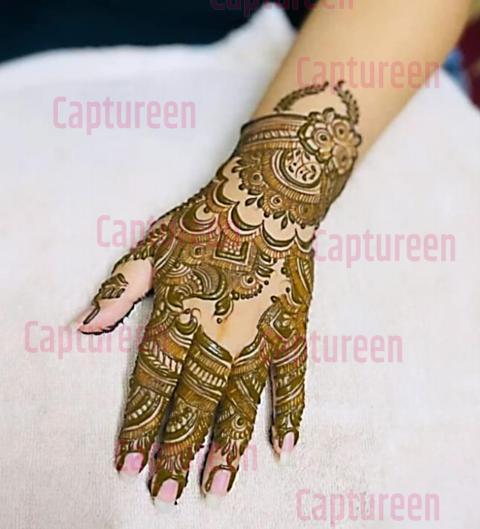 small child mehndi design