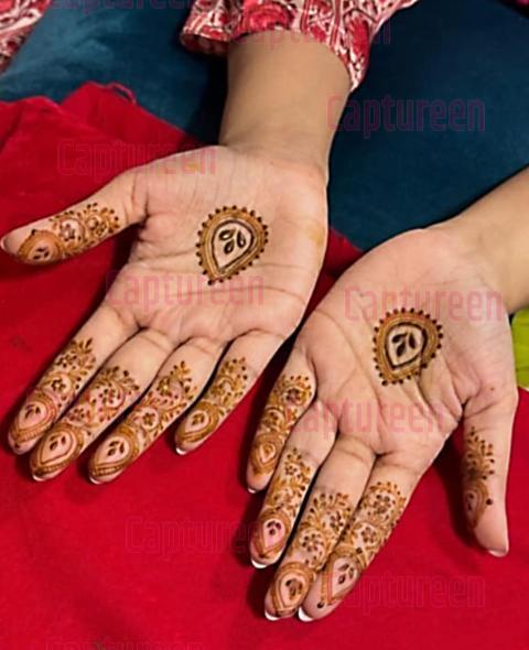 simple mehndi design for front fingers