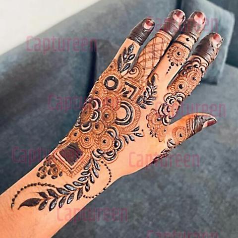 hand back side mehndi