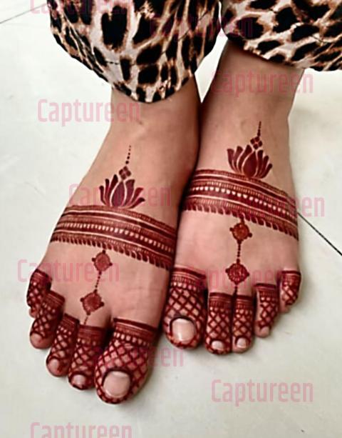 mehndi simple leg design