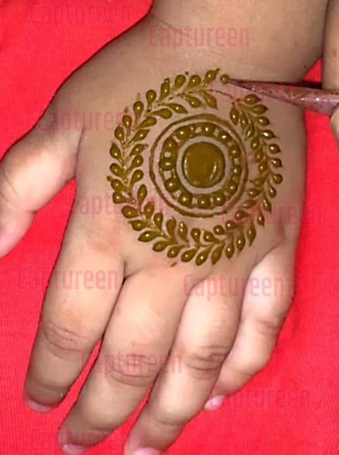 mehndi design for baby girl simple